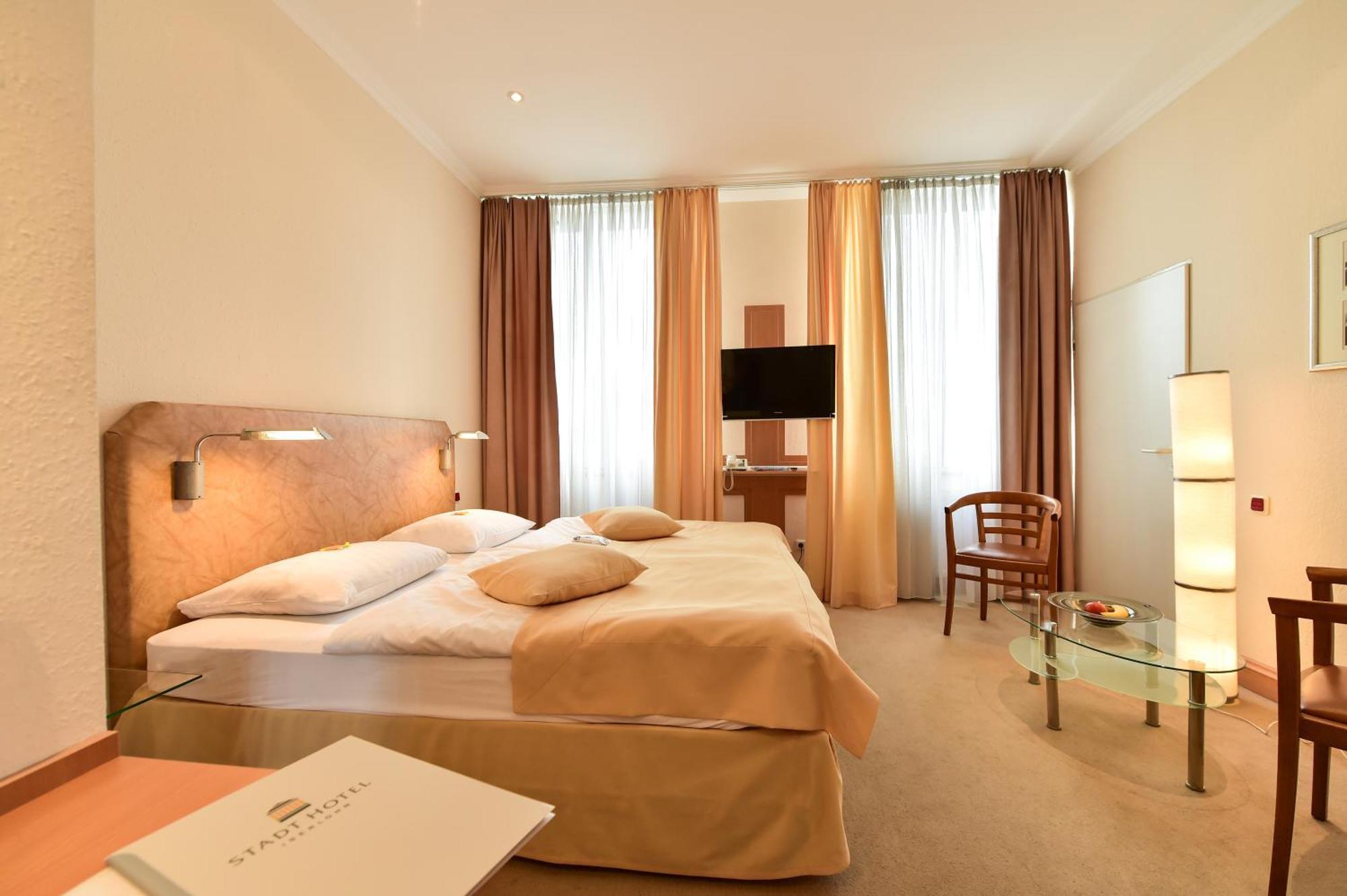 Stadt Hotel ايزيرلون الغرفة الصورة